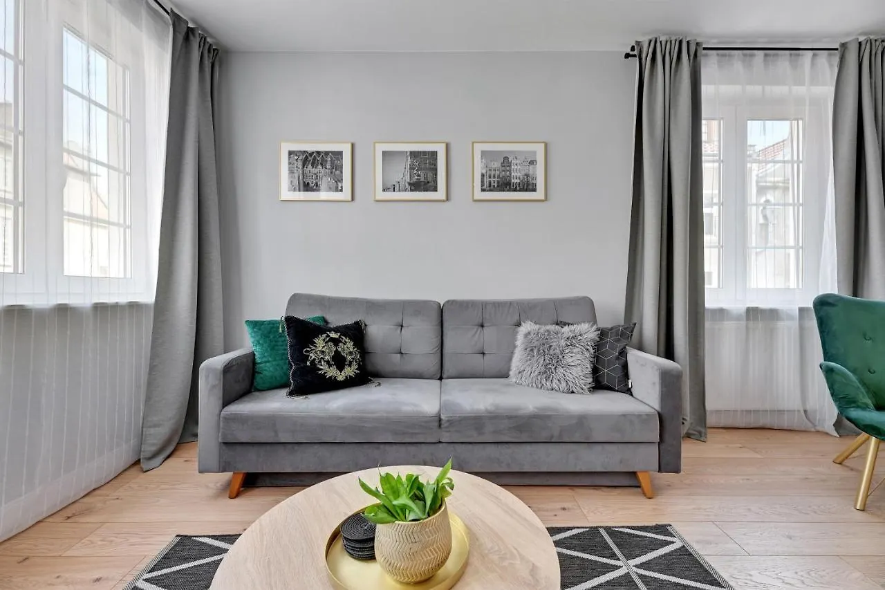 The Golden Lions Ogarna Apartment Gdansk Poland